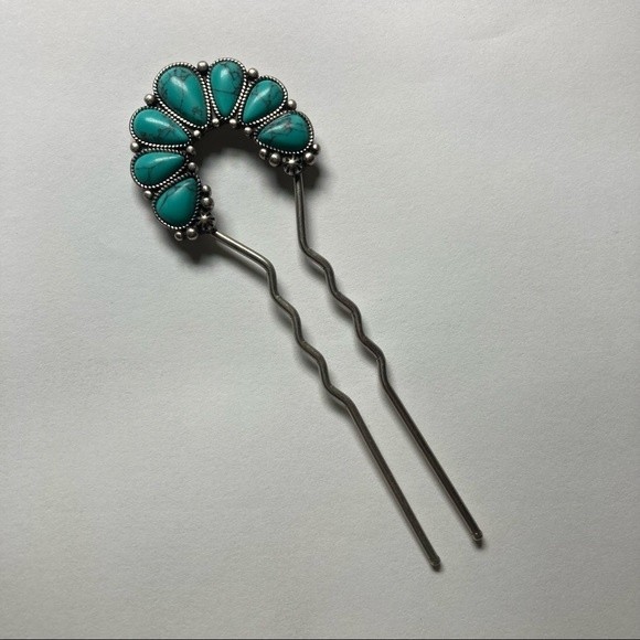 JEN Atkin x Chloe + Isabel Turquoise Fan Hair Pin - Picture 3 of 3